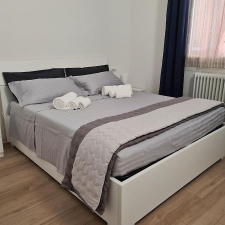 Lu.Na Apartment Bologna Luaran gambar