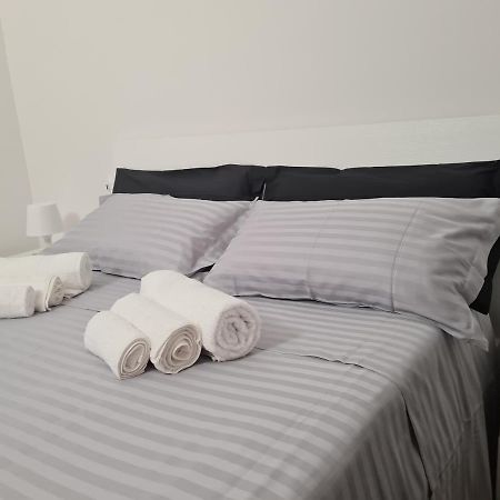 Lu.Na Apartment Bologna Luaran gambar