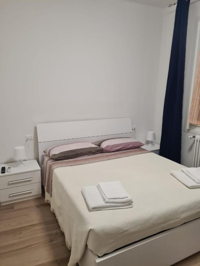 Lu.Na Apartment Bologna Luaran gambar