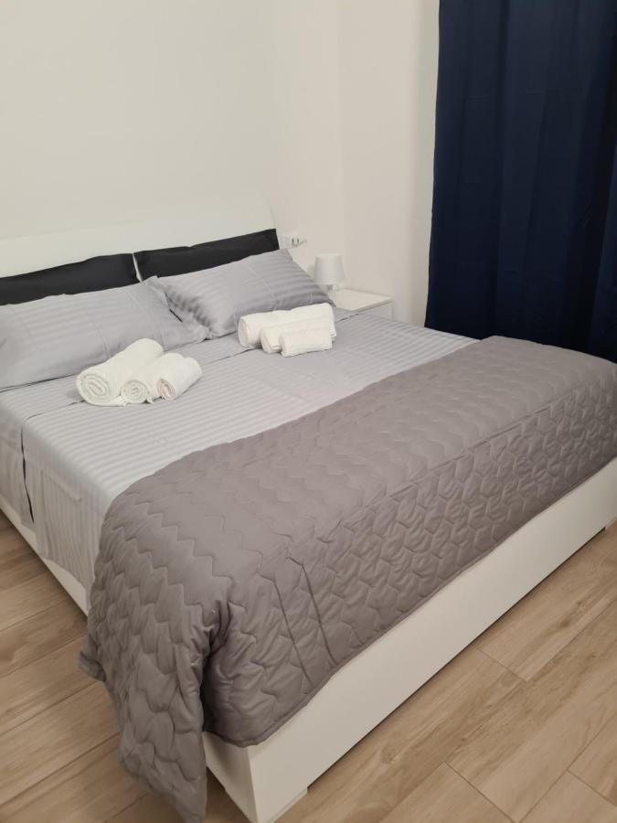 Lu.Na Apartment Bologna Luaran gambar